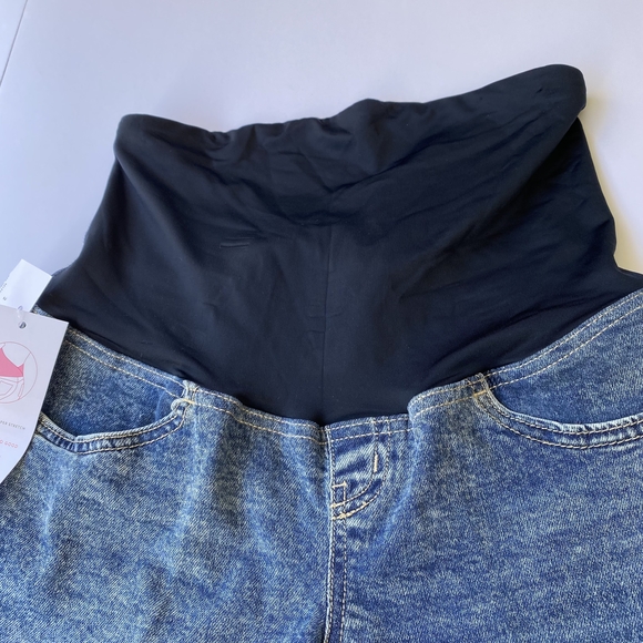Isabel Maternity by Ingrid & Isabel Blue Jean Shorts Over Belly High-Rise - Picture 4 of 11